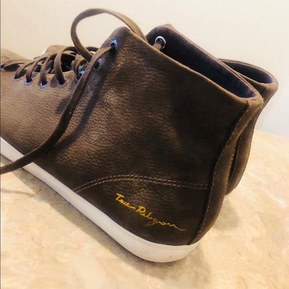 True Religion - Picture 3 of 5